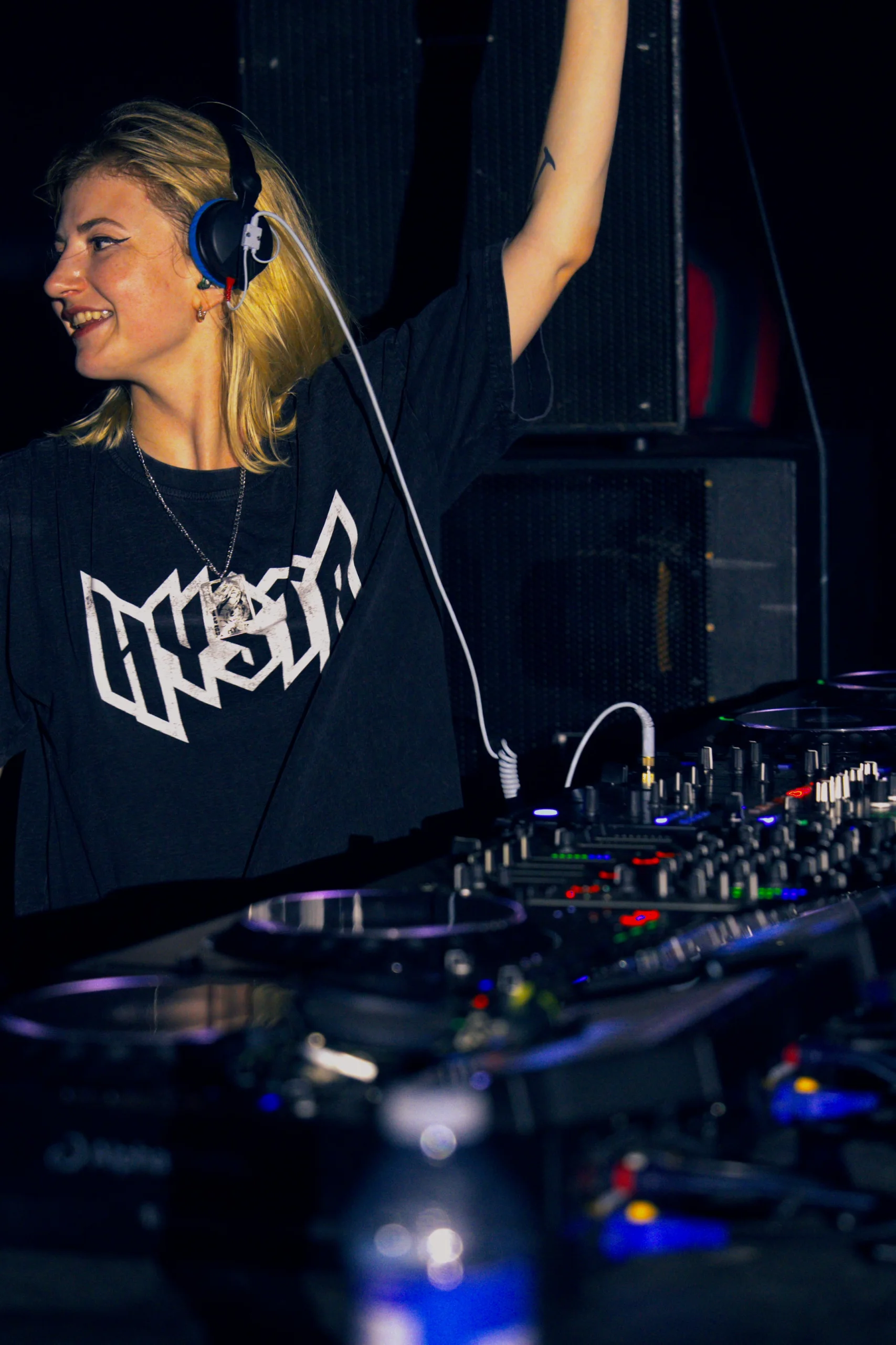 Hysta smiling on the decks at the Hard Stage, Family Piknik 2026